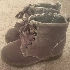 Toddler girl grey suede boots 👢
